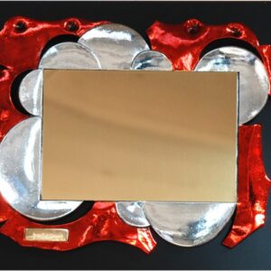 PLACA DE HOMENAJE TIPO ESCULTURA ROJA Y PLATEADA