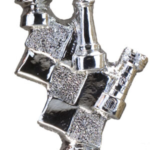 TROFEO DE AJEDREZ BAÑO PLATEADO 29 CM